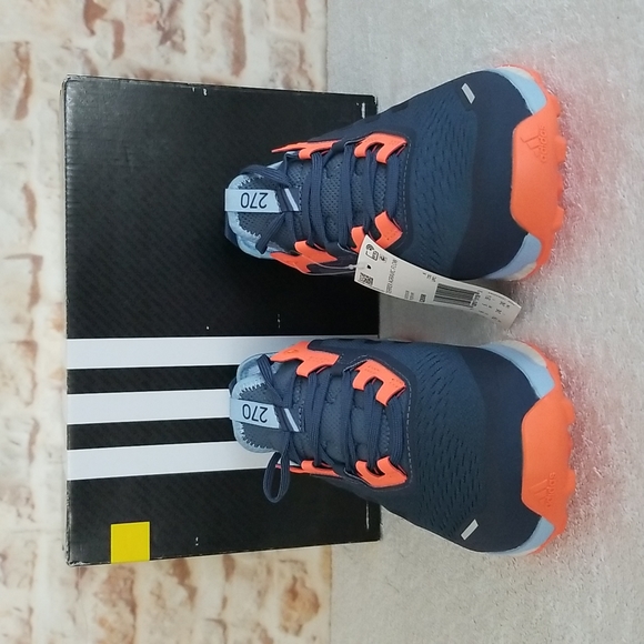 New adidas Terrex Agravic Flow Sneakers - Picture 2 of 9